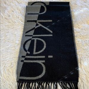 Calvin Klein scarf. Black and gray